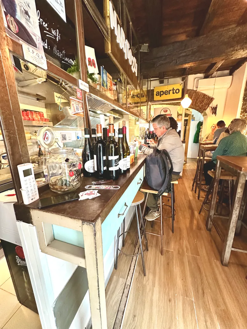 Il maritozzo Rosso - foto del locale - 1