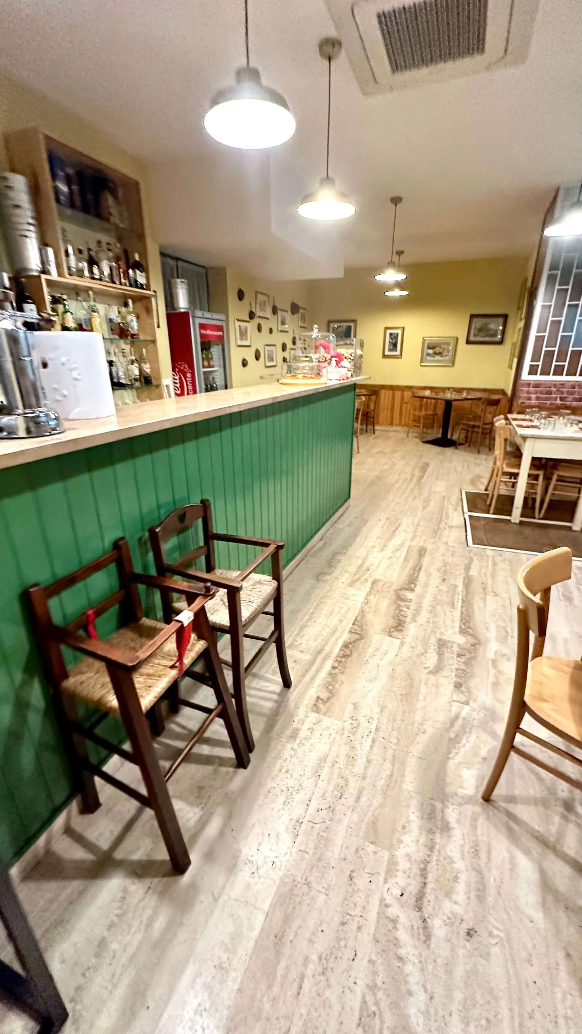 Trattoria L'avvolgibile - foto del locale - 4