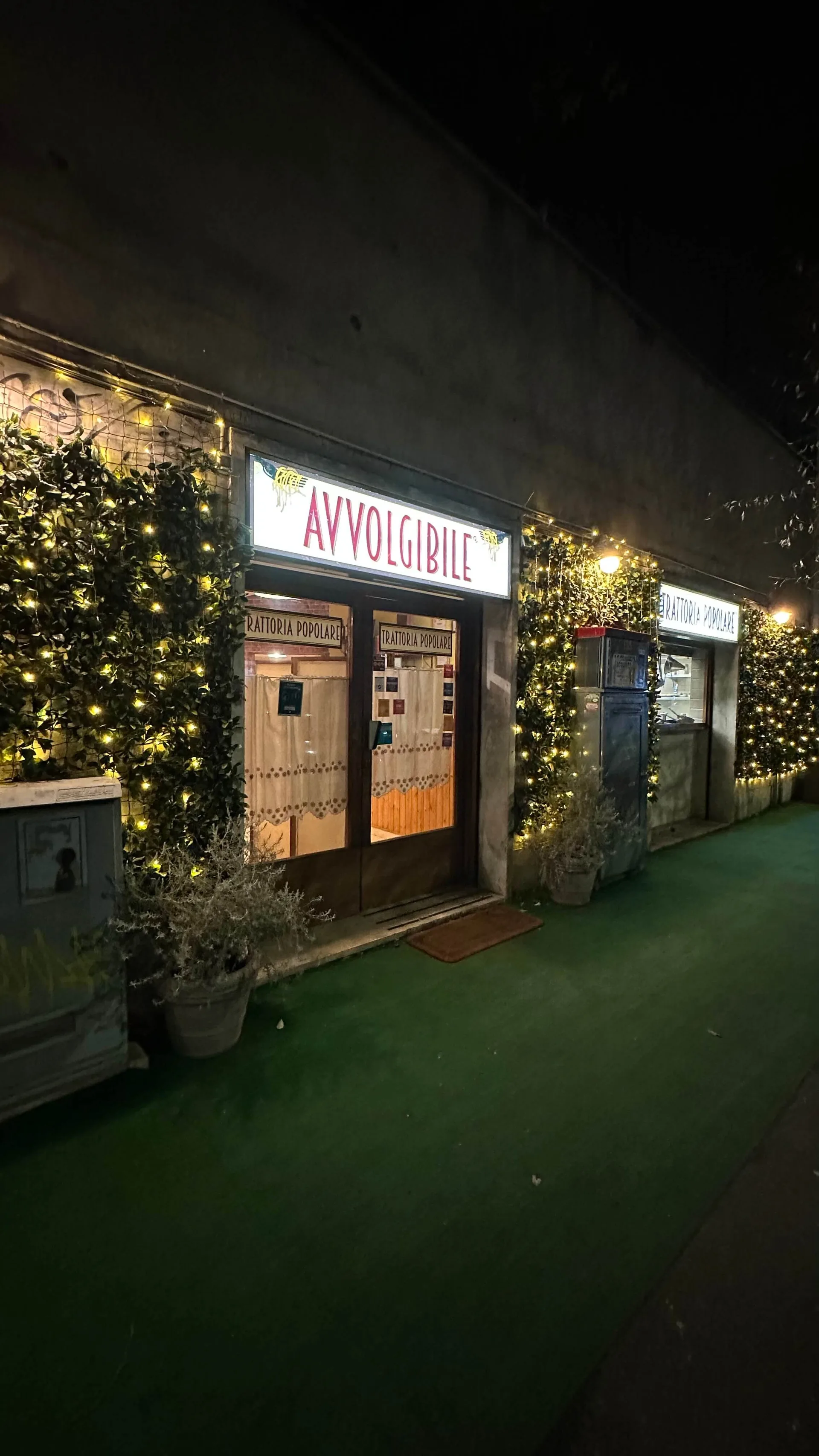Trattoria L'avvolgibile - foto del locale - 2