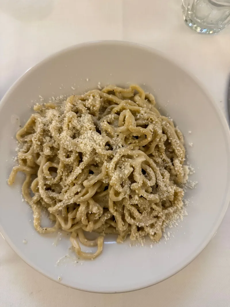Cacio e Pepe pasta - Flavio Al Velavevodetto