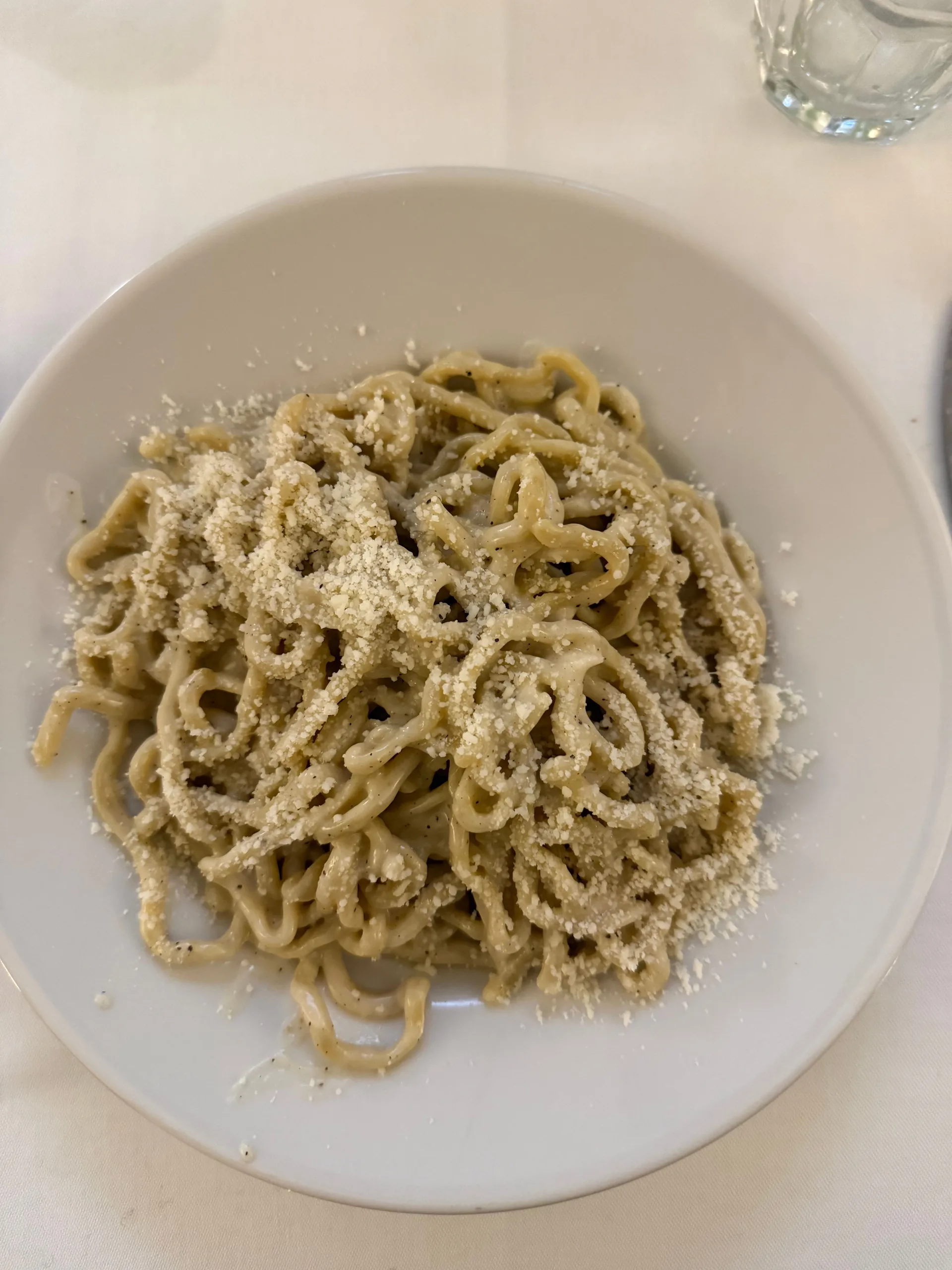 Cacio e Pepe pasta at Flavio Al Velavevodetto in Rome