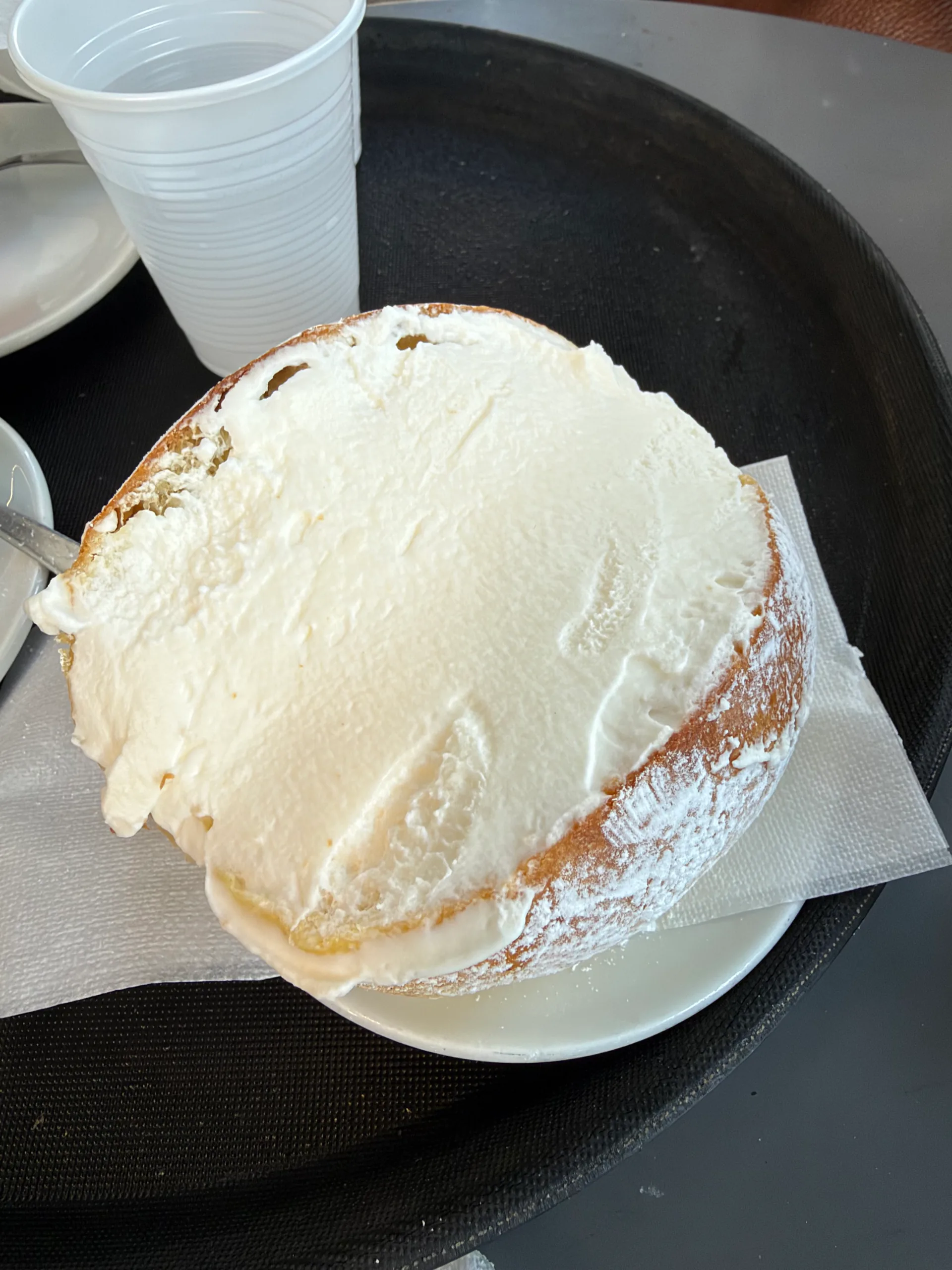 Maritozzo with whipped cream - L'Angelo Azzurro