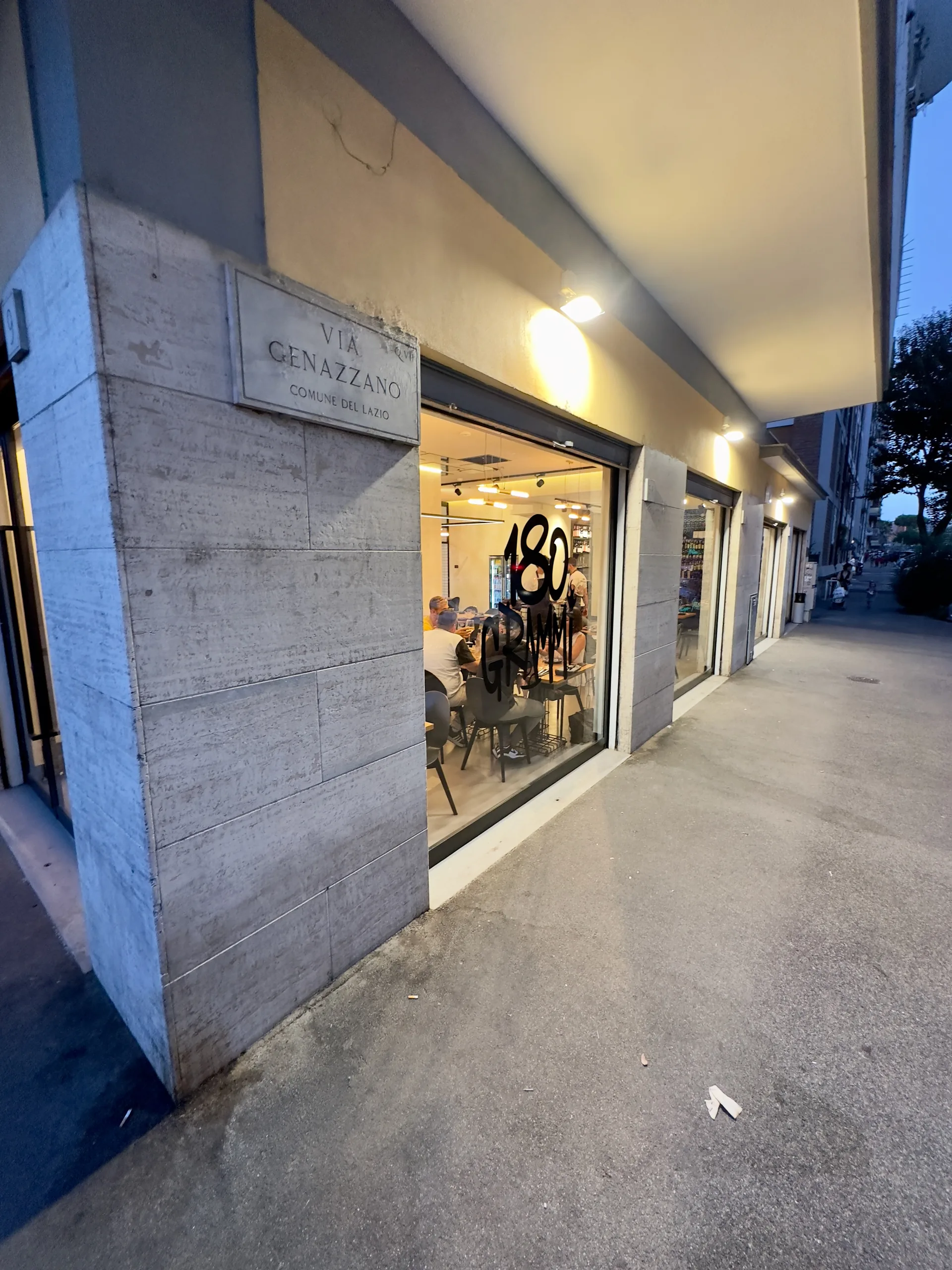 180 Grammi - foto del locale - 2