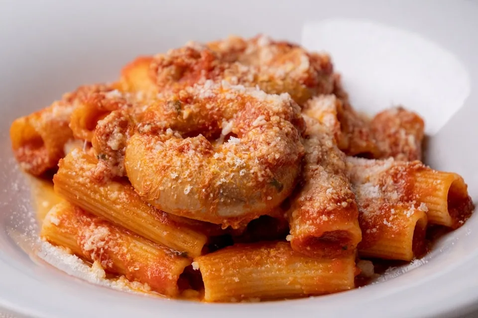 Pajatalı rigatoni - typical dish of Roma mutfağı cuisine