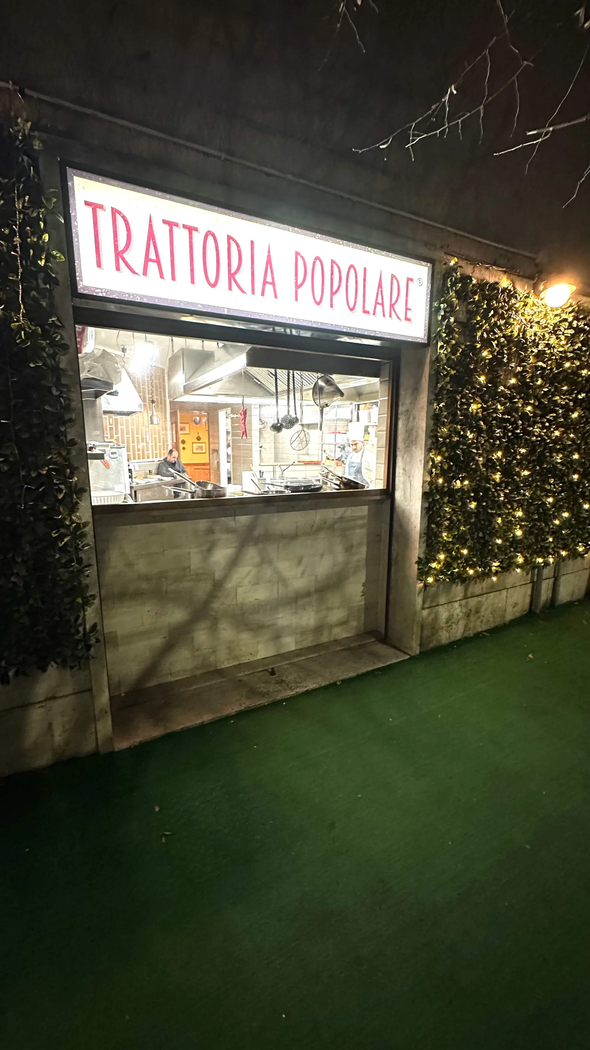 Trattoria L'avvolgibile - foto del locale - 5