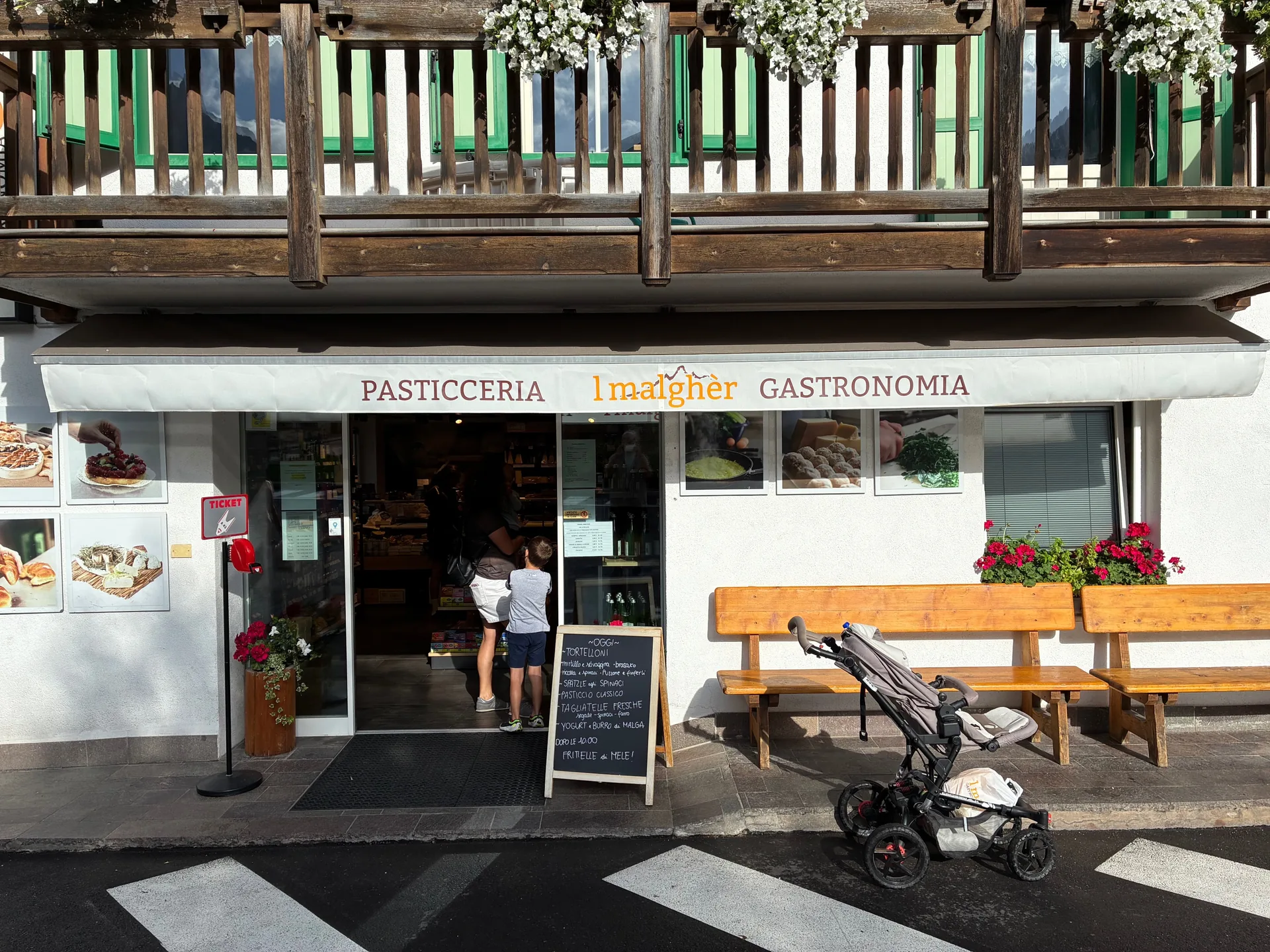 L Malgher - restaurant photos - 1