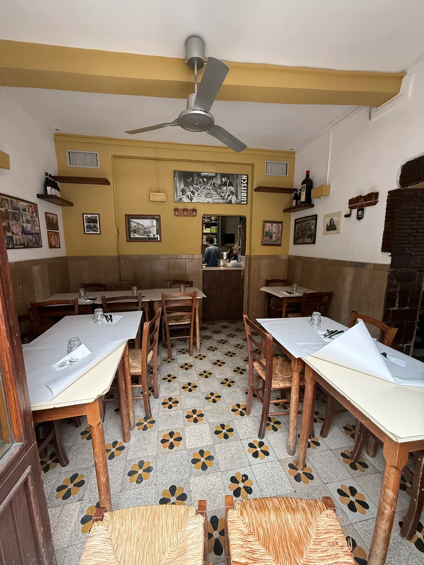 Trattoria da Augusto - restaurant photos - 2