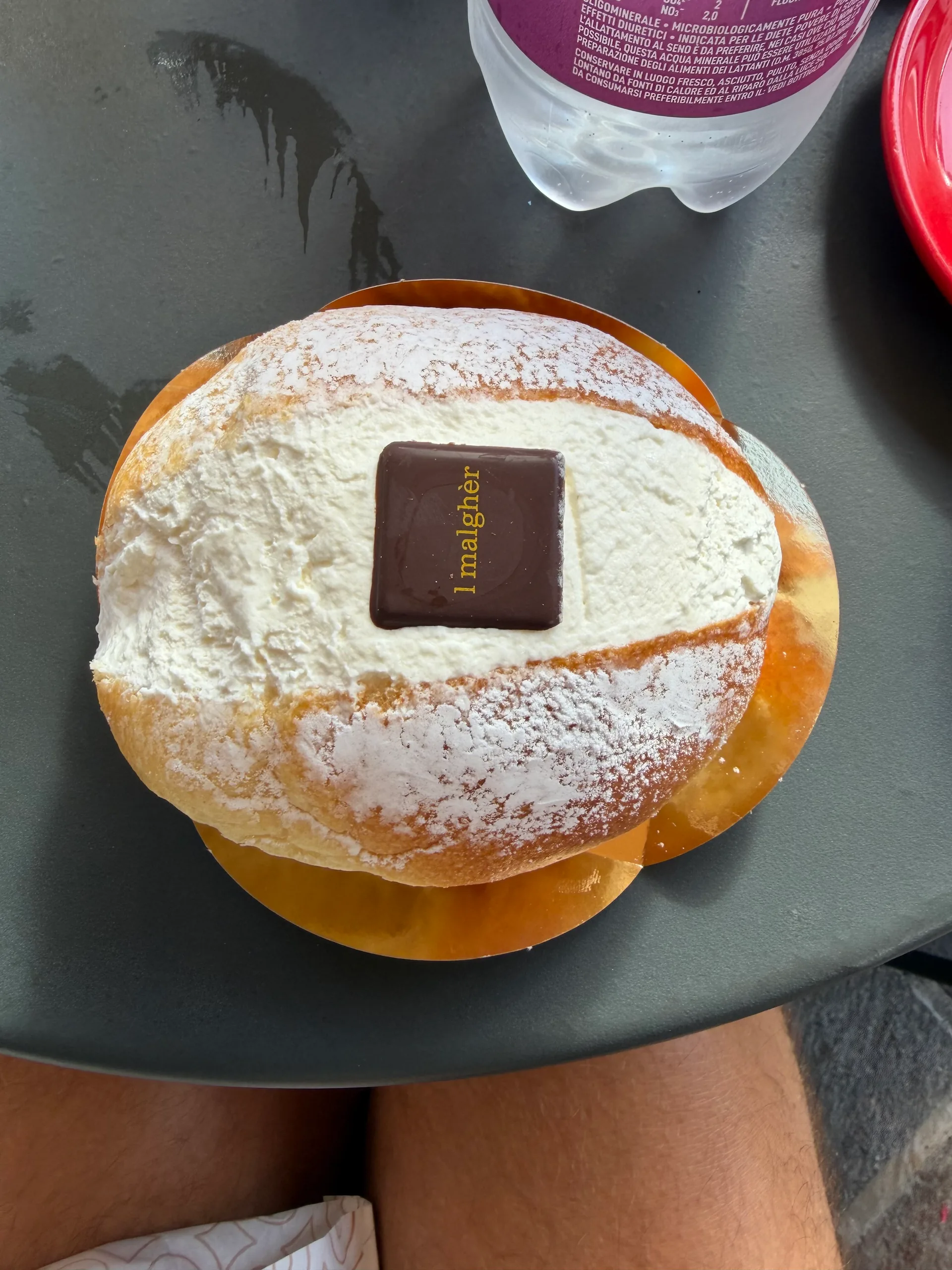 Maritozzo with whipped cream - L Malgher