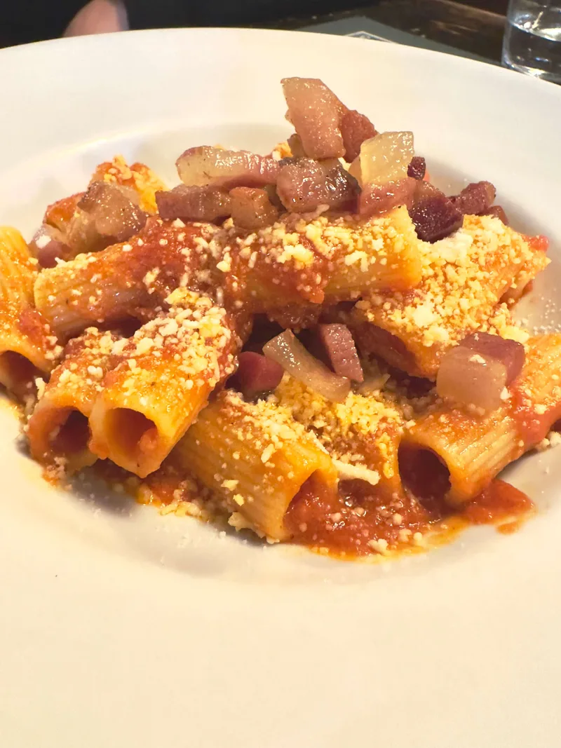 Amatriciana at Hosteria Grappolo D'Oro in Rome